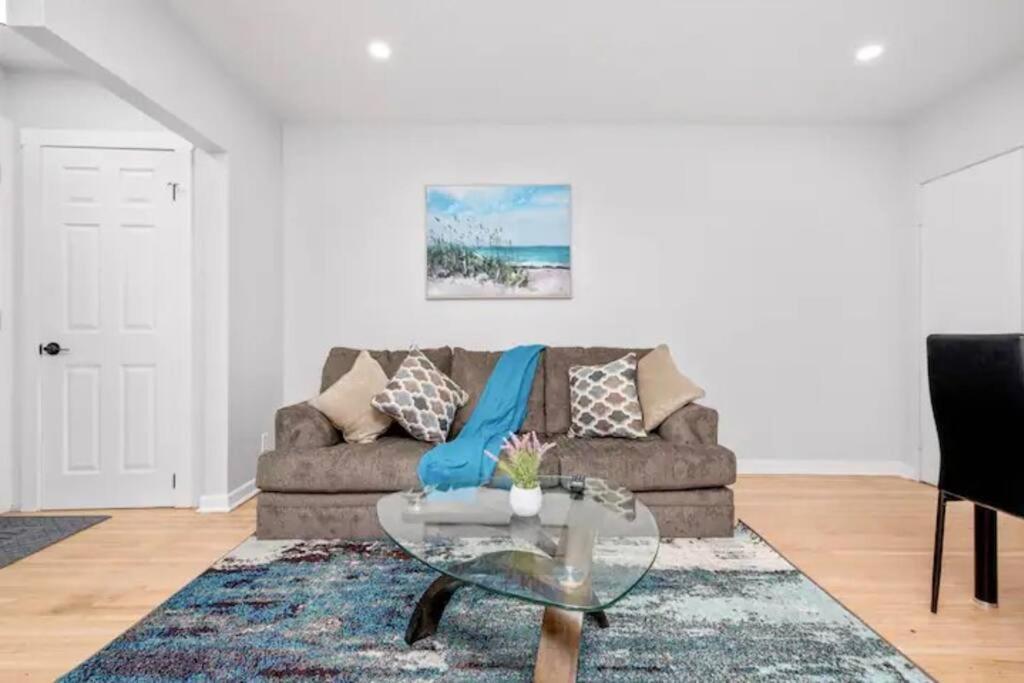 Accessible/Petfriendly-2Bedsuite YYC Buitenkant foto